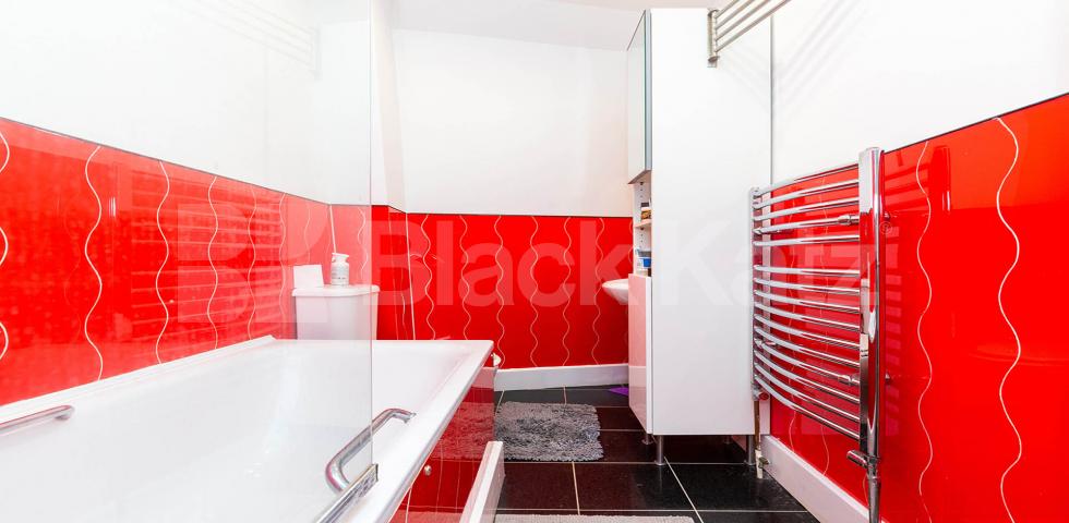 			Spacious one / two bed minutes to ucl, soas & royal vet college, 2 Bedroom, 1 bath, 1 reception Flat			 Doric Way, Euston